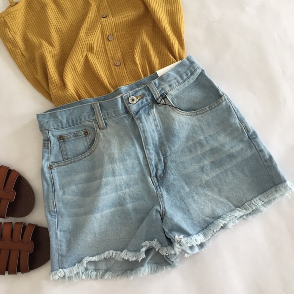 NWT Light denim shorts - Picture 6 of 7